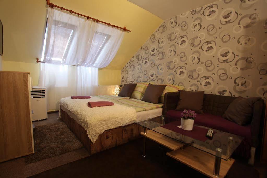 Residence Albert Прага Екстериор снимка